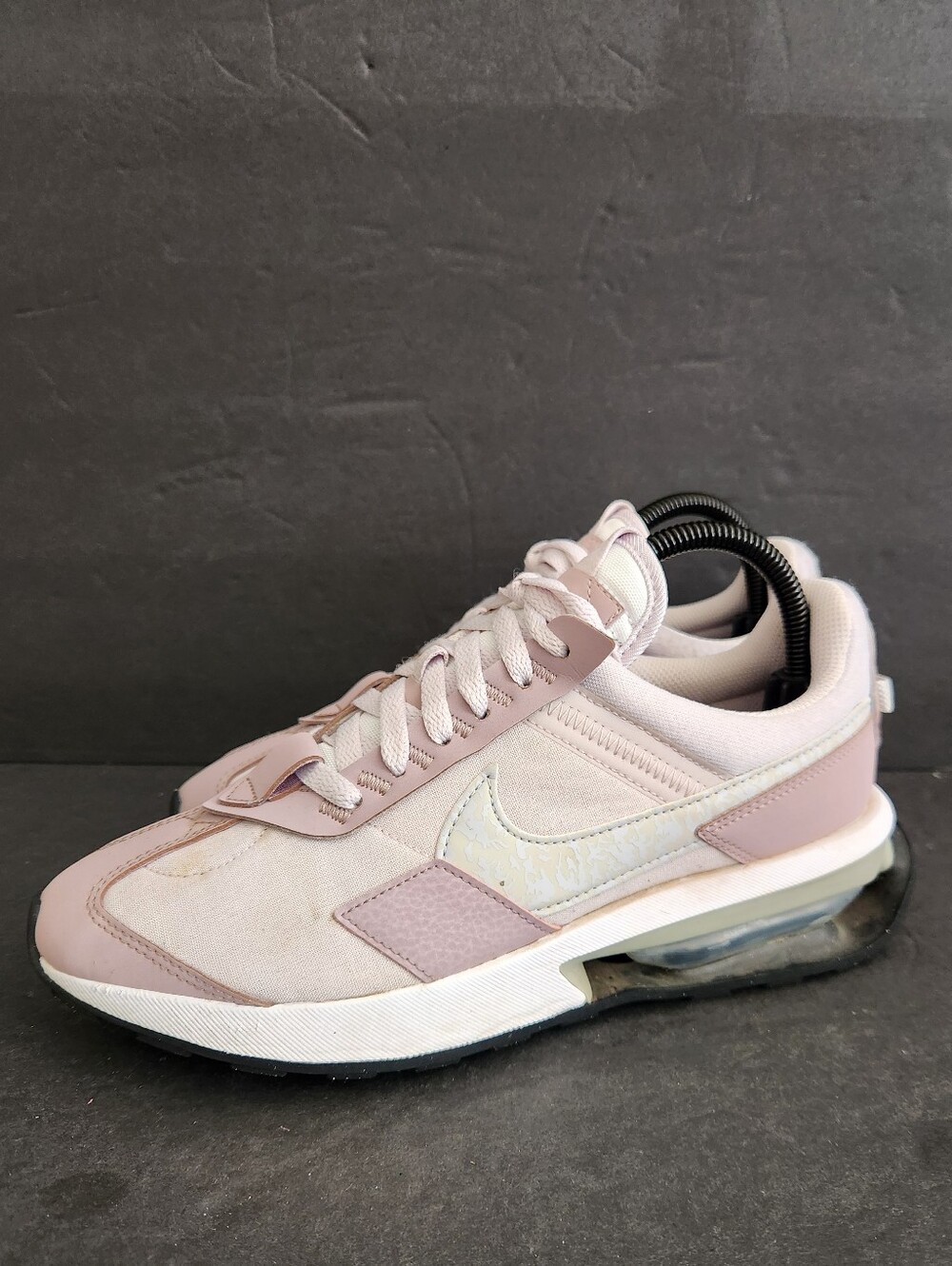 Nike Air Max Pre-Day  Sneakers Men's 6.5 (Womens 8.5)
